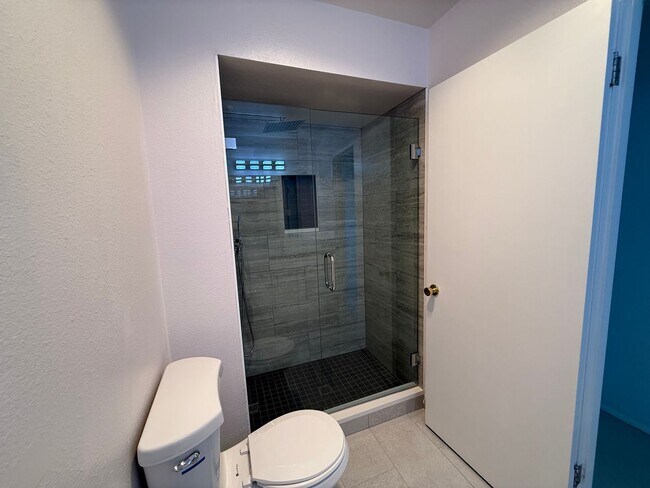 Building Photo - Holly Terrace Condominiums - Magnolia