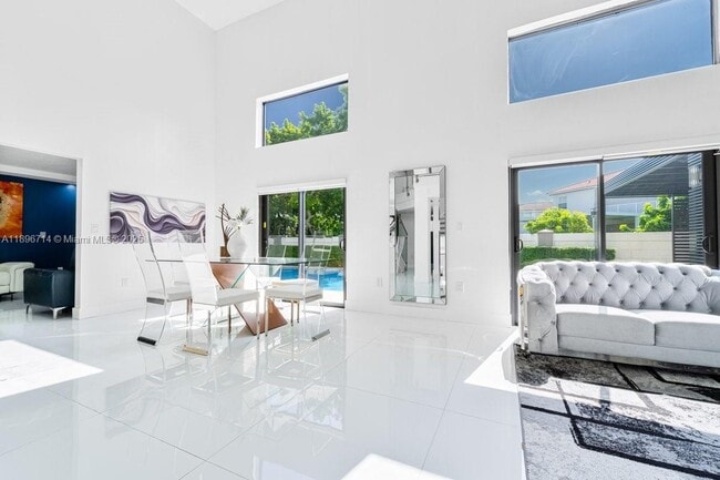 Building Photo - 9035 SW 156th Ct