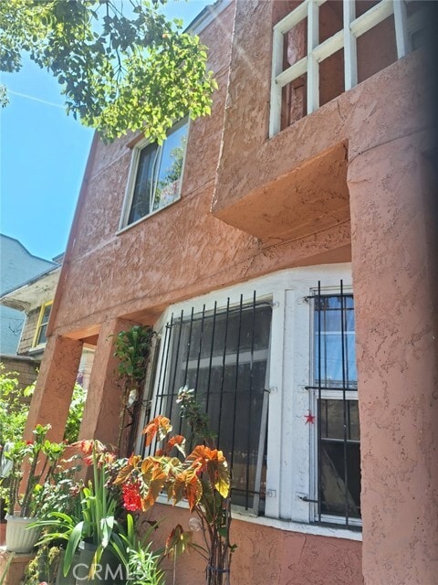 Building Photo - 1943 Estrella Ave