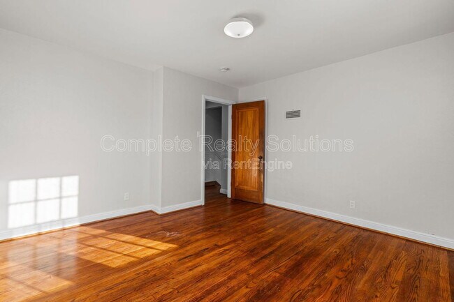 Building Photo - 1150 N Florissant Rd