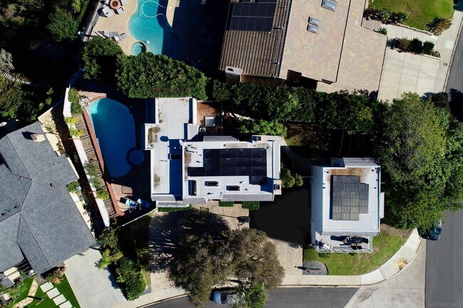 Building Photo - 2398 Almeria Ct