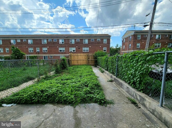Building Photo - 1620 N Gilmor St