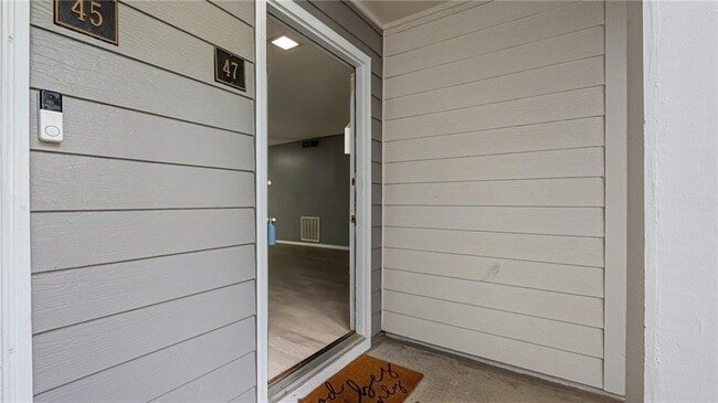 Building Photo - 47 Arbor End