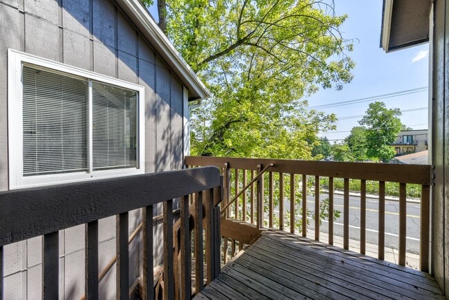 Building Photo - 840 North St