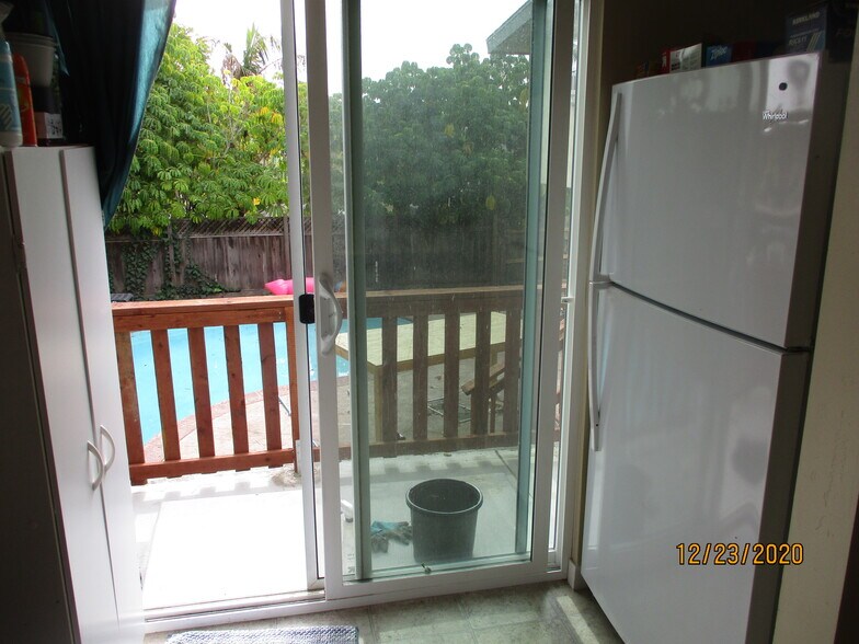 Building Photo - 4953 Campanile Dr