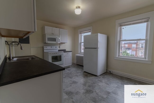 Building Photo - 414 Elrino St