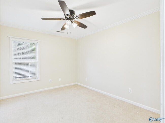 Building Photo - 122 Bellingham Dr