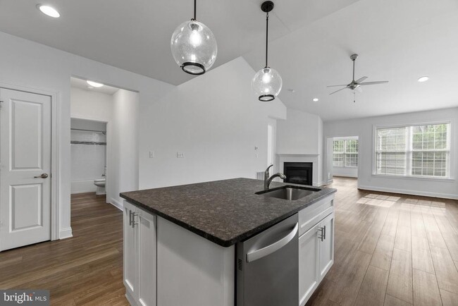 Building Photo - 906 Moorings Cir