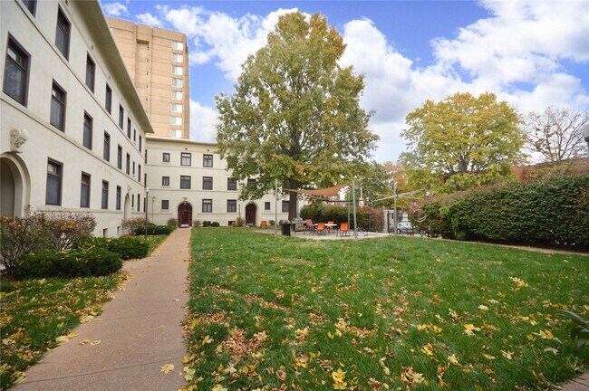 Building Photo - 603 Westgate Ave