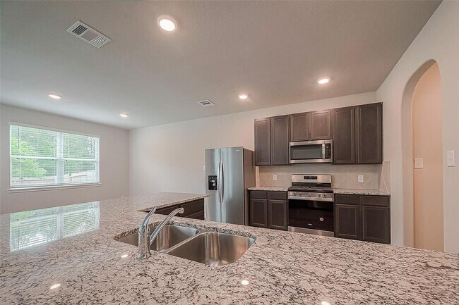 Building Photo - 2373 Tavo Trails Dr