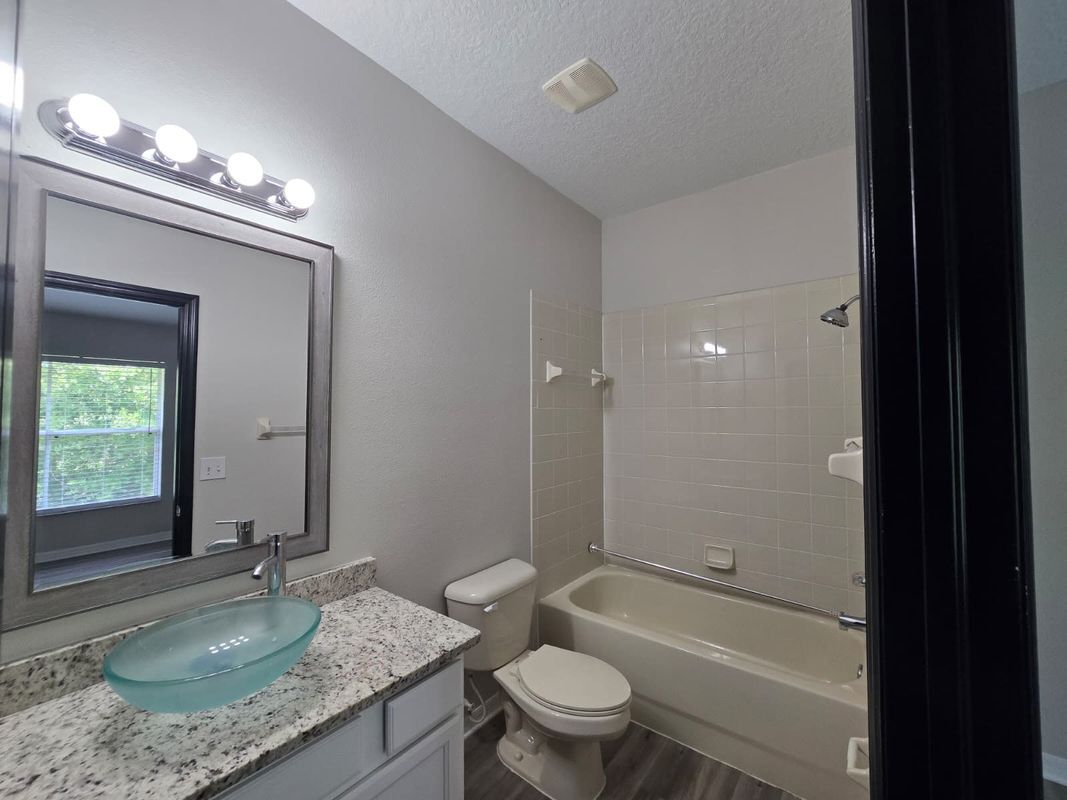 Building Photo - 30316 Elderwood Dr