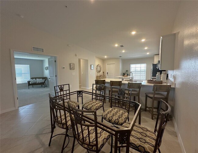 Building Photo - 14231 Heritage Landing Blvd