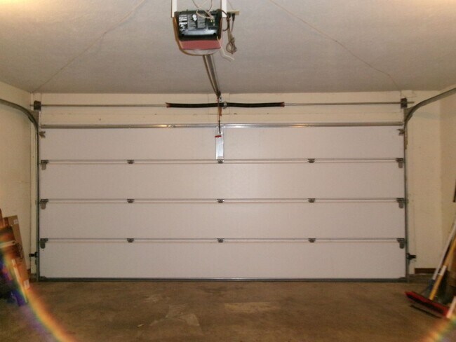 Building Photo - Pets Negotiable with Owner Approval!