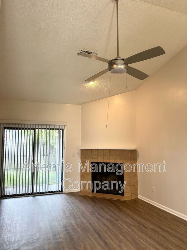 Building Photo - 1278 Montecello Dr