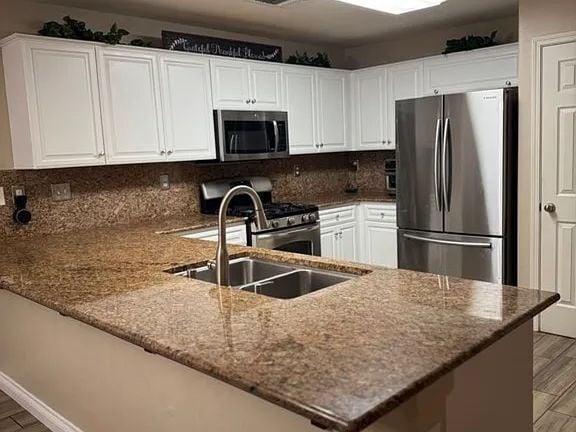 Building Photo - For Rent Beautiful 4-Bedroom Home in Southwest Bakersfield
