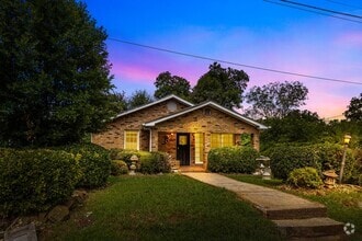 Building Photo - Charming 3 Bedroom, 2 Bathroom house