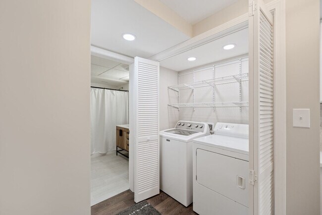 Building Photo - 14237 S Newberg Ct