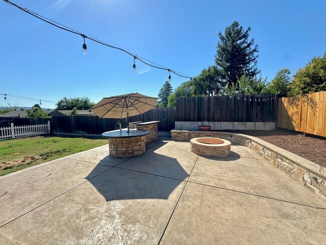 Building Photo - 3648 San Lisa Ct