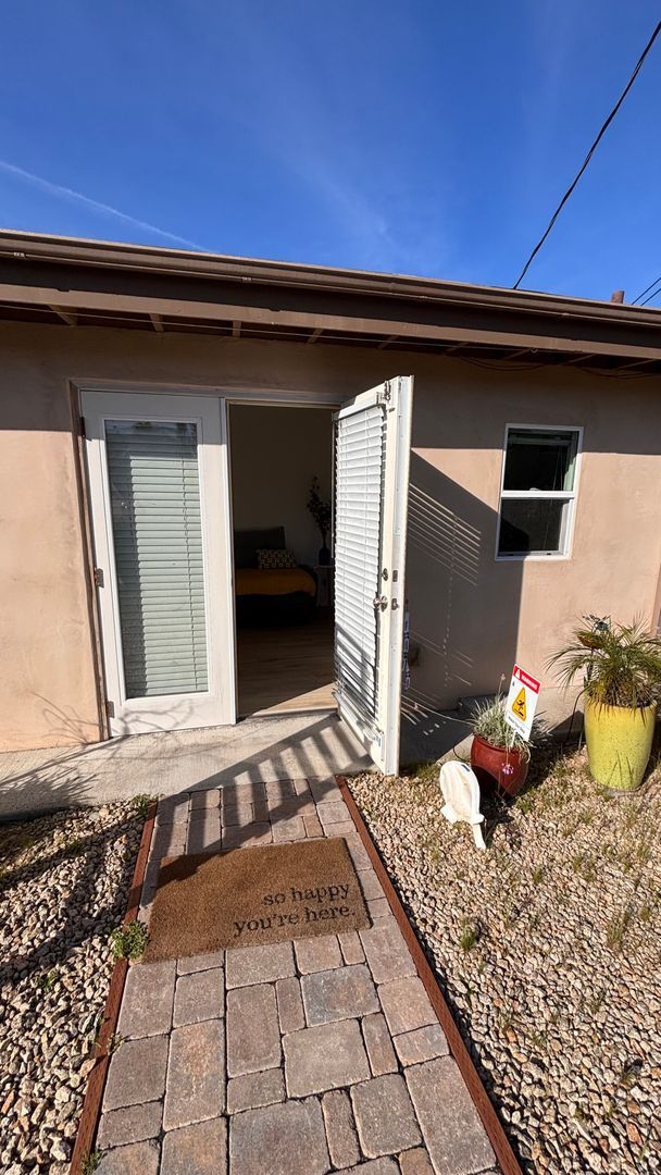 Building Photo - Charming 1 bed/1 bath ADU Studio in Upper Seaside