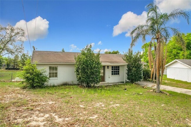 Building Photo - 201 Valencia Dr