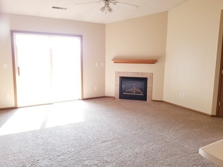 Building Photo - 560 Penn Ct