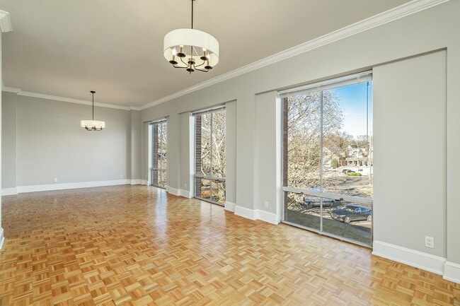Building Photo - 1400 Kenesaw Ave