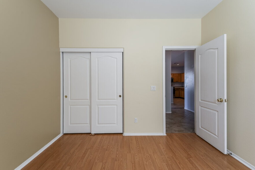 Building Photo - 3761 W Eastman Ct