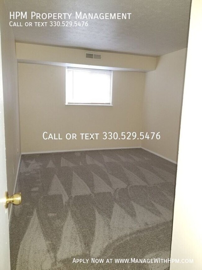 Building Photo - 841 SilverMeadow 201