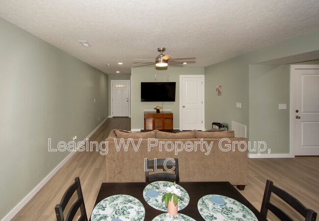 Building Photo - 201 Berry Ln