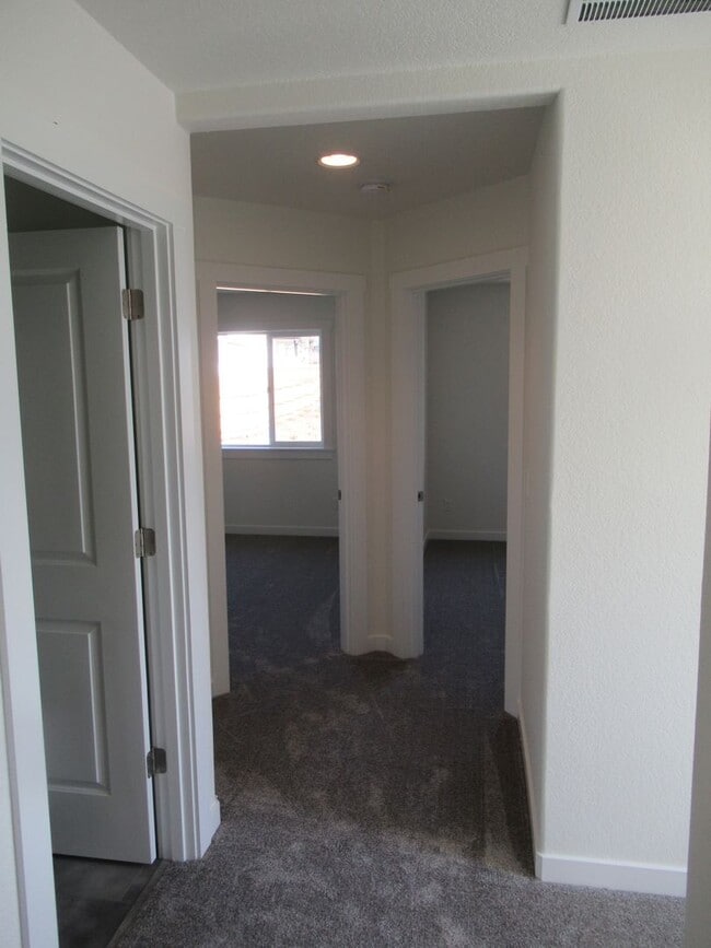 Building Photo - Brand New 3 bedroom Duplex