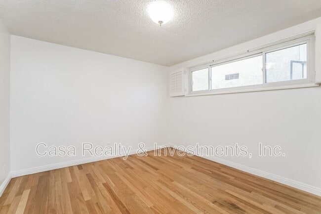 Building Photo - 432 33rd St