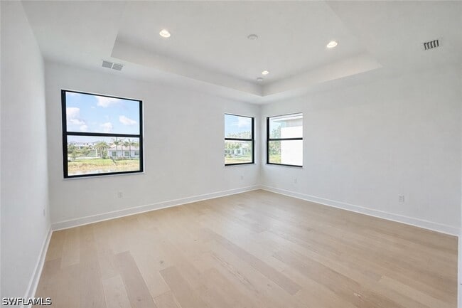 Building Photo - 12770 Woodbury Dr