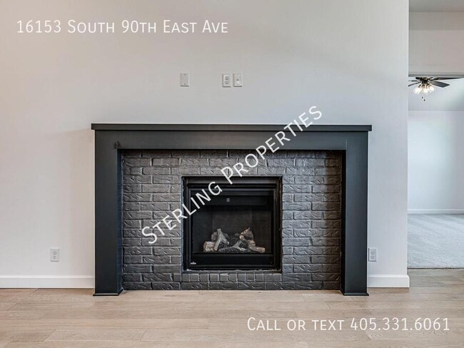 Building Photo - 16153 S 90th E Ave