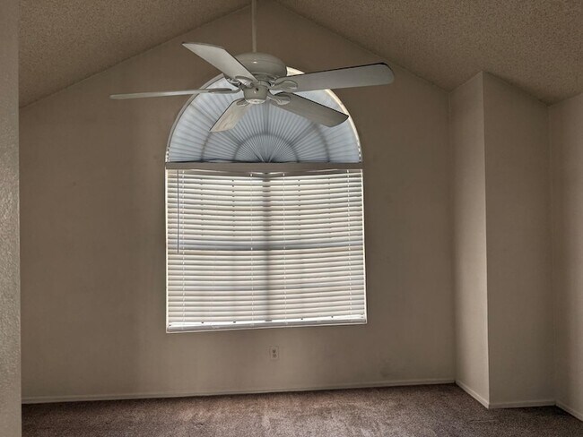 Building Photo - 5704 E Aire Libre Ave