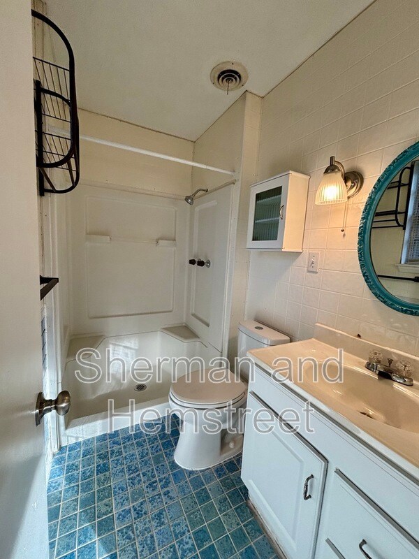 Building Photo - 263 Fairfax Pl