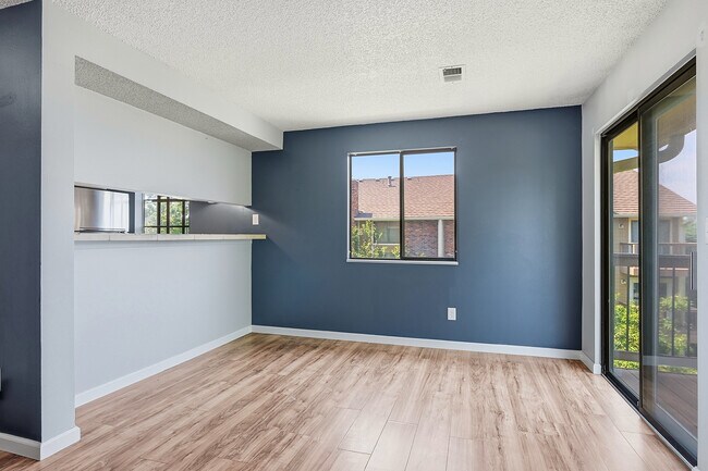 Building Photo - 3021 S Ursula Cir