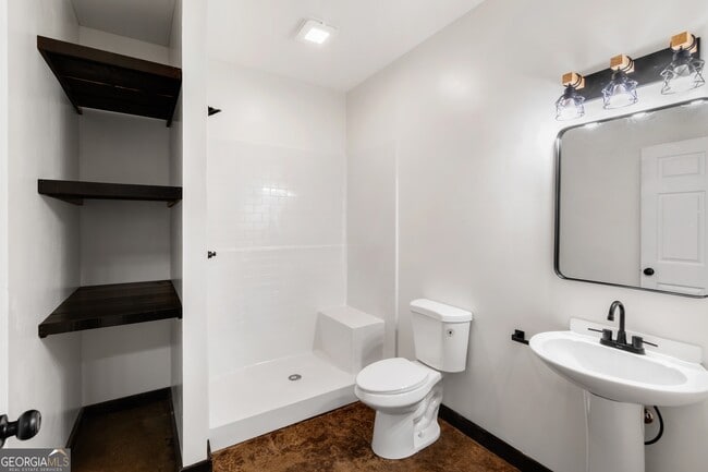 Building Photo - 620 Stiles Rd