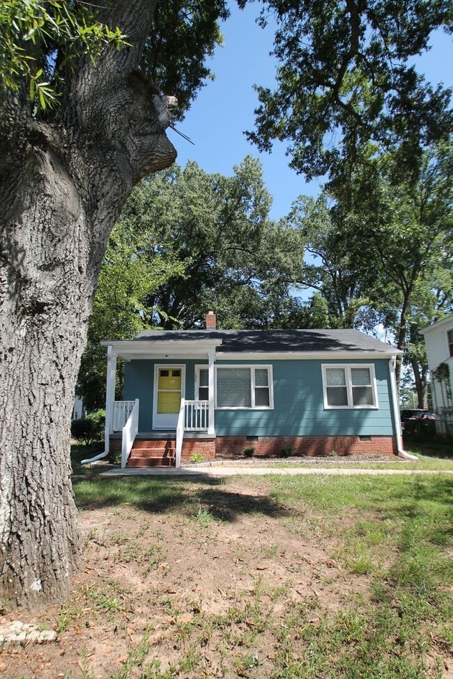 Building Photo - 1058 Ebenezer Ave Ext