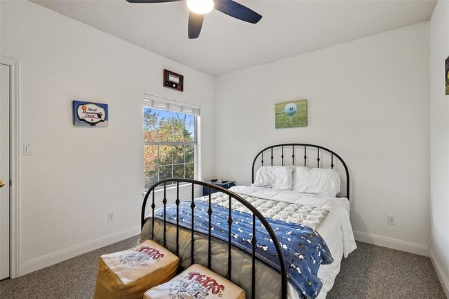 Building Photo - 102 Triton Ct