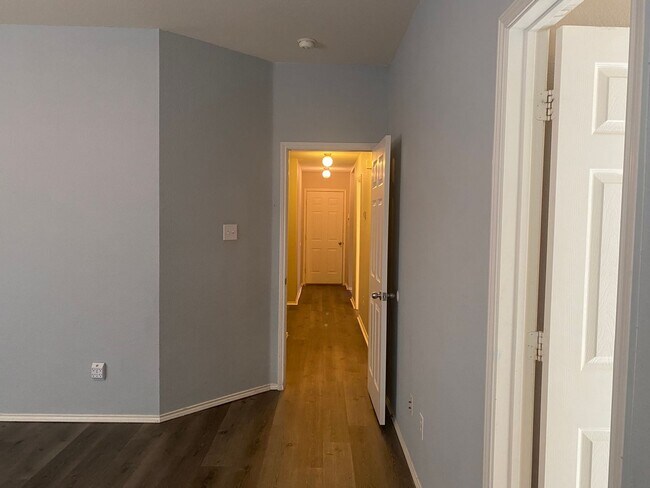 Building Photo - 209 Tripp Trail