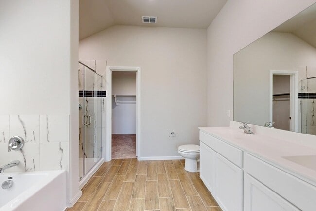 Building Photo - 1704 Gulin St