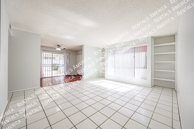 Building Photo - 1480 W Mohawk Ln