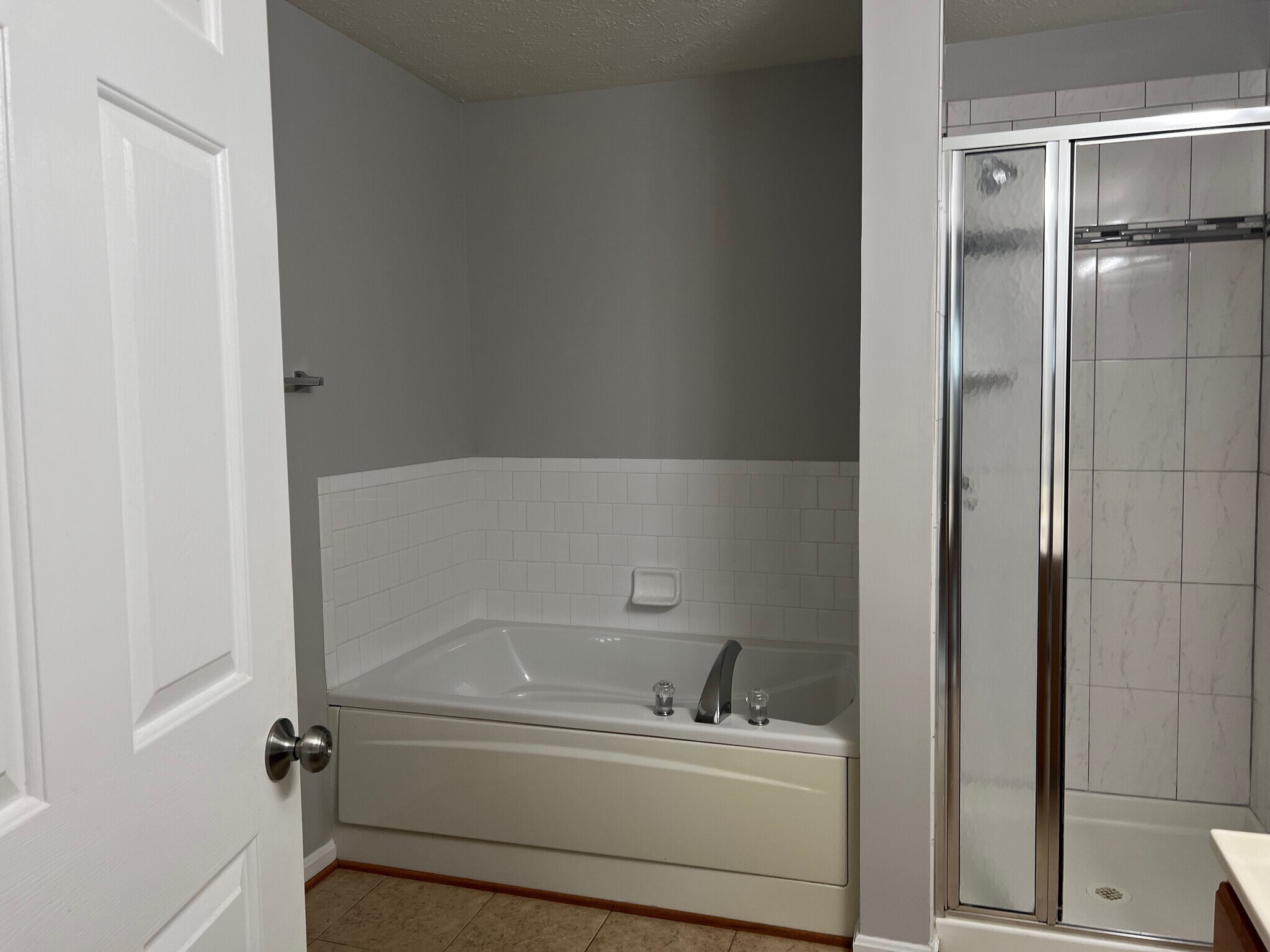 Building Photo - 3704 Excalibur Ct