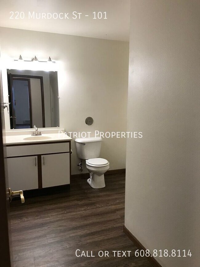 Building Photo - 220 Murdock St