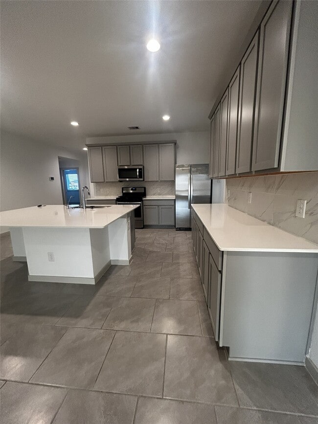 Building Photo - 3810 Lila Lake Ln