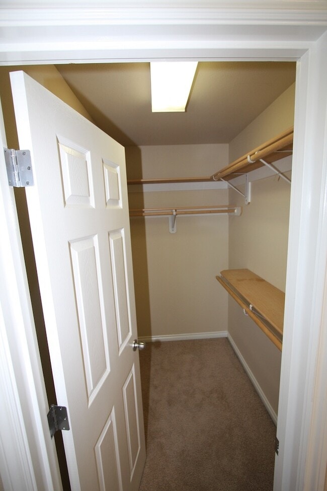 Building Photo - 2 Bedroom Condo near Downtown Anchorage!