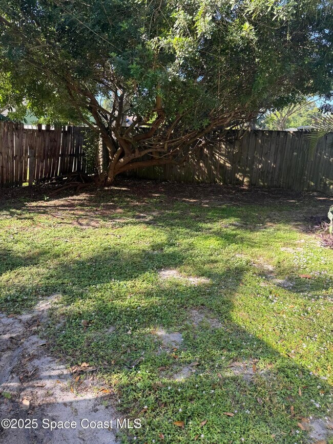 Building Photo - 2201 Appalachian Dr