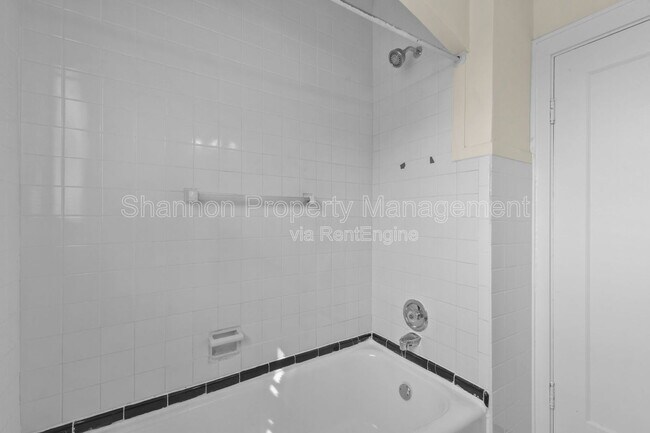 Building Photo - 436 Westmoreland St