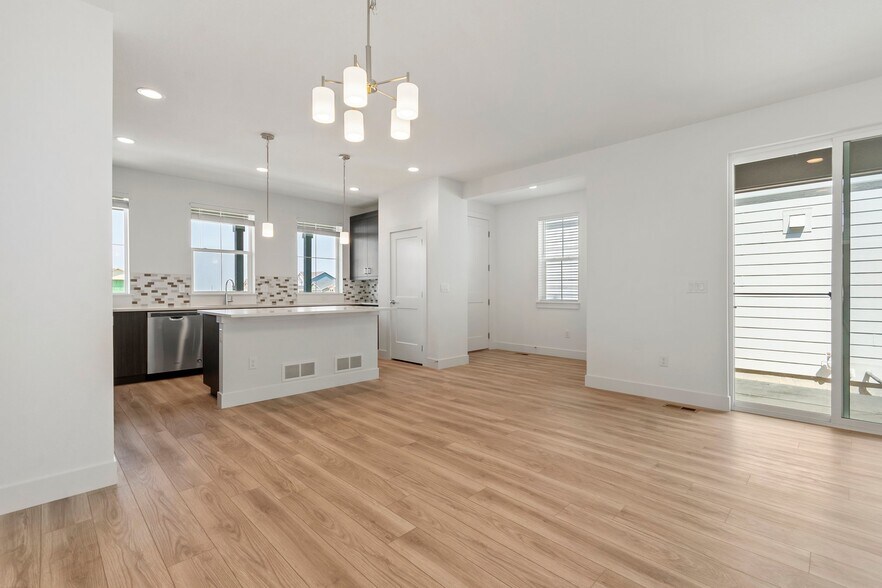 Building Photo - 6106 Netherland Ct