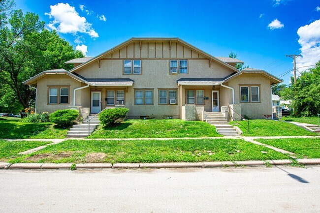 Building Photo - 2202 Wirt St